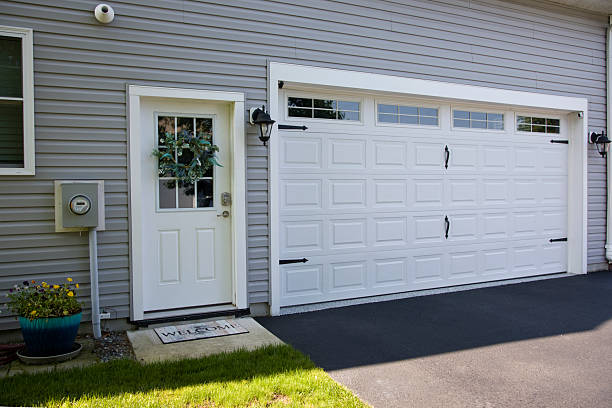 24/7 Emergency Garage Door Panel Replacement experts in Griggs County County, ND